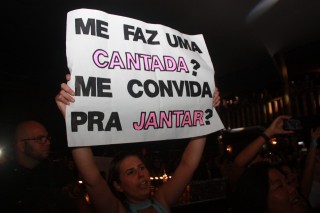 
<a style='margin-left: 5px;' class='btn btn-xs btn-social btn-facebook' href='https://www.facebook.com/sharer/sharer.php?u=https://galeramix.s01.web.getmuller.com.br/imagem/a55/800-800-90/conteudo/site_galerias/55/img8542.jpg' rel='popup' data-width='500' data-height='400'><i class='fa fa-facebook'></i>Compartilhar <span class='hidden-xs'>no Facebook</span>
</a> 
<a class='btn btn-default btn-xs' target='_blank' href='imagem/a55/800-800-90/conteudo/site_galerias/55/img8542.jpg'>
<span class='glyphicon glyphicon-cloud-download'></span> Salvar
</a>
