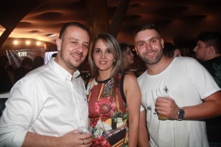 
<a style='margin-left: 5px;' class='btn btn-xs btn-social btn-facebook' href='https://www.facebook.com/sharer/sharer.php?u=https://galeramix.s01.web.getmuller.com.br/imagem/a55/800-800-90/conteudo/site_galerias/55/img8570.jpg' rel='popup' data-width='500' data-height='400'><i class='fa fa-facebook'></i>Compartilhar <span class='hidden-xs'>no Facebook</span>
</a> 
<a class='btn btn-default btn-xs' target='_blank' href='imagem/a55/800-800-90/conteudo/site_galerias/55/img8570.jpg'>
<span class='glyphicon glyphicon-cloud-download'></span> Salvar
</a>
