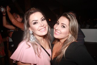 
<a style='margin-left: 5px;' class='btn btn-xs btn-social btn-facebook' href='https://www.facebook.com/sharer/sharer.php?u=https://galeramix.s01.web.getmuller.com.br/imagem/a55/800-800-90/conteudo/site_galerias/55/img8581.jpg' rel='popup' data-width='500' data-height='400'><i class='fa fa-facebook'></i>Compartilhar <span class='hidden-xs'>no Facebook</span>
</a> 
<a class='btn btn-default btn-xs' target='_blank' href='imagem/a55/800-800-90/conteudo/site_galerias/55/img8581.jpg'>
<span class='glyphicon glyphicon-cloud-download'></span> Salvar
</a>
