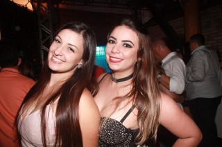 
<a style='margin-left: 5px;' class='btn btn-xs btn-social btn-facebook' href='https://www.facebook.com/sharer/sharer.php?u=https://galeramix.s01.web.getmuller.com.br/imagem/a55/800-800-90/conteudo/site_galerias/55/img8597.jpg' rel='popup' data-width='500' data-height='400'><i class='fa fa-facebook'></i>Compartilhar <span class='hidden-xs'>no Facebook</span>
</a> 
<a class='btn btn-default btn-xs' target='_blank' href='imagem/a55/800-800-90/conteudo/site_galerias/55/img8597.jpg'>
<span class='glyphicon glyphicon-cloud-download'></span> Salvar
</a>
