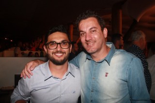 
<a style='margin-left: 5px;' class='btn btn-xs btn-social btn-facebook' href='https://www.facebook.com/sharer/sharer.php?u=https://galeramix.s01.web.getmuller.com.br/imagem/a55/800-800-90/conteudo/site_galerias/55/img8613.jpg' rel='popup' data-width='500' data-height='400'><i class='fa fa-facebook'></i>Compartilhar <span class='hidden-xs'>no Facebook</span>
</a> 
<a class='btn btn-default btn-xs' target='_blank' href='imagem/a55/800-800-90/conteudo/site_galerias/55/img8613.jpg'>
<span class='glyphicon glyphicon-cloud-download'></span> Salvar
</a>
