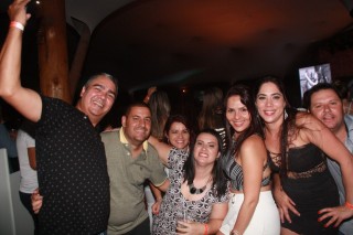 
<a style='margin-left: 5px;' class='btn btn-xs btn-social btn-facebook' href='https://www.facebook.com/sharer/sharer.php?u=https://galeramix.s01.web.getmuller.com.br/imagem/a55/800-800-90/conteudo/site_galerias/55/img8623.jpg' rel='popup' data-width='500' data-height='400'><i class='fa fa-facebook'></i>Compartilhar <span class='hidden-xs'>no Facebook</span>
</a> 
<a class='btn btn-default btn-xs' target='_blank' href='imagem/a55/800-800-90/conteudo/site_galerias/55/img8623.jpg'>
<span class='glyphicon glyphicon-cloud-download'></span> Salvar
</a>
