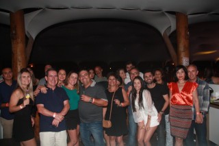 
<a style='margin-left: 5px;' class='btn btn-xs btn-social btn-facebook' href='https://www.facebook.com/sharer/sharer.php?u=https://galeramix.s01.web.getmuller.com.br/imagem/a55/800-800-90/conteudo/site_galerias/55/img8627.jpg' rel='popup' data-width='500' data-height='400'><i class='fa fa-facebook'></i>Compartilhar <span class='hidden-xs'>no Facebook</span>
</a> 
<a class='btn btn-default btn-xs' target='_blank' href='imagem/a55/800-800-90/conteudo/site_galerias/55/img8627.jpg'>
<span class='glyphicon glyphicon-cloud-download'></span> Salvar
</a>
