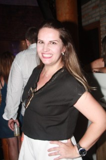 
                                <a style='margin-left: 5px;' class='btn btn-xs btn-social btn-facebook' href='https://www.facebook.com/sharer/sharer.php?u=https://galeramix.s01.web.getmuller.com.br/imagem/a57/800-800-90/conteudo/site_galerias/57/2.jpg' rel='popup' data-width='500' data-height='400'><i class='fa fa-facebook'></i>Compartilhar <span class='hidden-xs'>no Facebook</span>
                            </a> 
                            <a class='btn btn-default btn-xs' target='_blank' href='imagem/a57/800-800-90/conteudo/site_galerias/57/2.jpg'>
                                <span class='glyphicon glyphicon-cloud-download'></span> Salvar
                            </a>
                            