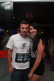 
<a style='margin-left: 5px;' class='btn btn-xs btn-social btn-facebook' href='https://www.facebook.com/sharer/sharer.php?u=https://galeramix.s01.web.getmuller.com.br/imagem/a57/800-800-90/conteudo/site_galerias/57/ce-petry-luan-santana-128.jpg' rel='popup' data-width='500' data-height='400'><i class='fa fa-facebook'></i>Compartilhar <span class='hidden-xs'>no Facebook</span>
</a> 
<a class='btn btn-default btn-xs' target='_blank' href='imagem/a57/800-800-90/conteudo/site_galerias/57/ce-petry-luan-santana-128.jpg'>
<span class='glyphicon glyphicon-cloud-download'></span> Salvar
</a>
