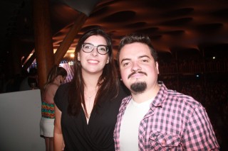 
<a style='margin-left: 5px;' class='btn btn-xs btn-social btn-facebook' href='https://www.facebook.com/sharer/sharer.php?u=https://galeramix.s01.web.getmuller.com.br/imagem/a57/800-800-90/conteudo/site_galerias/57/ce-petry-luan-santana-71.jpg' rel='popup' data-width='500' data-height='400'><i class='fa fa-facebook'></i>Compartilhar <span class='hidden-xs'>no Facebook</span>
</a> 
<a class='btn btn-default btn-xs' target='_blank' href='imagem/a57/800-800-90/conteudo/site_galerias/57/ce-petry-luan-santana-71.jpg'>
<span class='glyphicon glyphicon-cloud-download'></span> Salvar
</a>
