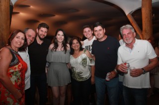 
<a style='margin-left: 5px;' class='btn btn-xs btn-social btn-facebook' href='https://www.facebook.com/sharer/sharer.php?u=https://galeramix.s01.web.getmuller.com.br/imagem/a57/800-800-90/conteudo/site_galerias/57/ce-petry-luan-santana-9.jpg' rel='popup' data-width='500' data-height='400'><i class='fa fa-facebook'></i>Compartilhar <span class='hidden-xs'>no Facebook</span>
</a> 
<a class='btn btn-default btn-xs' target='_blank' href='imagem/a57/800-800-90/conteudo/site_galerias/57/ce-petry-luan-santana-9.jpg'>
<span class='glyphicon glyphicon-cloud-download'></span> Salvar
</a>
