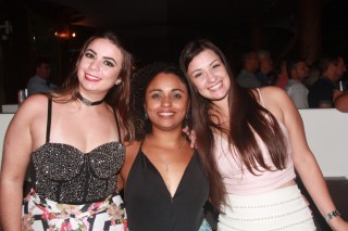 
<a style='margin-left: 5px;' class='btn btn-xs btn-social btn-facebook' href='https://www.facebook.com/sharer/sharer.php?u=https://galeramix.s01.web.getmuller.com.br/imagem/a57/800-800-90/conteudo/site_galerias/57/ce-petry-luan-santana-93.jpg' rel='popup' data-width='500' data-height='400'><i class='fa fa-facebook'></i>Compartilhar <span class='hidden-xs'>no Facebook</span>
</a> 
<a class='btn btn-default btn-xs' target='_blank' href='imagem/a57/800-800-90/conteudo/site_galerias/57/ce-petry-luan-santana-93.jpg'>
<span class='glyphicon glyphicon-cloud-download'></span> Salvar
</a>
