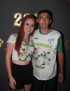 
<a style='margin-left: 5px;' class='btn btn-xs btn-social btn-facebook' href='https://www.facebook.com/sharer/sharer.php?u=https://galeramix.s01.web.getmuller.com.br/imagem/a58/800-800-90/conteudo/site_galerias/58/desenferruje-2018-11.jpg' rel='popup' data-width='500' data-height='400'><i class='fa fa-facebook'></i>Compartilhar <span class='hidden-xs'>no Facebook</span>
</a> 
<a class='btn btn-default btn-xs' target='_blank' href='imagem/a58/800-800-90/conteudo/site_galerias/58/desenferruje-2018-11.jpg'>
<span class='glyphicon glyphicon-cloud-download'></span> Salvar
</a>
