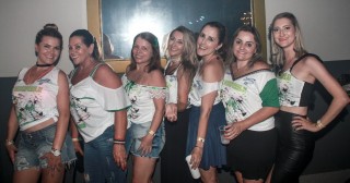 
<a style='margin-left: 5px;' class='btn btn-xs btn-social btn-facebook' href='https://www.facebook.com/sharer/sharer.php?u=https://galeramix.s01.web.getmuller.com.br/imagem/a58/800-800-90/conteudo/site_galerias/58/desenferruje-2018-151.jpg' rel='popup' data-width='500' data-height='400'><i class='fa fa-facebook'></i>Compartilhar <span class='hidden-xs'>no Facebook</span>
</a> 
<a class='btn btn-default btn-xs' target='_blank' href='imagem/a58/800-800-90/conteudo/site_galerias/58/desenferruje-2018-151.jpg'>
<span class='glyphicon glyphicon-cloud-download'></span> Salvar
</a>
