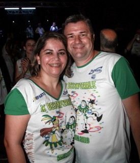 
<a style='margin-left: 5px;' class='btn btn-xs btn-social btn-facebook' href='https://www.facebook.com/sharer/sharer.php?u=https://galeramix.s01.web.getmuller.com.br/imagem/a58/800-800-90/conteudo/site_galerias/58/desenferruje-2018-160.jpg' rel='popup' data-width='500' data-height='400'><i class='fa fa-facebook'></i>Compartilhar <span class='hidden-xs'>no Facebook</span>
</a> 
<a class='btn btn-default btn-xs' target='_blank' href='imagem/a58/800-800-90/conteudo/site_galerias/58/desenferruje-2018-160.jpg'>
<span class='glyphicon glyphicon-cloud-download'></span> Salvar
</a>
