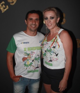 
<a style='margin-left: 5px;' class='btn btn-xs btn-social btn-facebook' href='https://www.facebook.com/sharer/sharer.php?u=https://galeramix.s01.web.getmuller.com.br/imagem/a58/800-800-90/conteudo/site_galerias/58/desenferruje-2018-18.jpg' rel='popup' data-width='500' data-height='400'><i class='fa fa-facebook'></i>Compartilhar <span class='hidden-xs'>no Facebook</span>
</a> 
<a class='btn btn-default btn-xs' target='_blank' href='imagem/a58/800-800-90/conteudo/site_galerias/58/desenferruje-2018-18.jpg'>
<span class='glyphicon glyphicon-cloud-download'></span> Salvar
</a>
