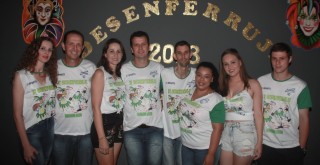 
<a style='margin-left: 5px;' class='btn btn-xs btn-social btn-facebook' href='https://www.facebook.com/sharer/sharer.php?u=https://galeramix.s01.web.getmuller.com.br/imagem/a58/800-800-90/conteudo/site_galerias/58/desenferruje-2018-22.jpg' rel='popup' data-width='500' data-height='400'><i class='fa fa-facebook'></i>Compartilhar <span class='hidden-xs'>no Facebook</span>
</a> 
<a class='btn btn-default btn-xs' target='_blank' href='imagem/a58/800-800-90/conteudo/site_galerias/58/desenferruje-2018-22.jpg'>
<span class='glyphicon glyphicon-cloud-download'></span> Salvar
</a>
