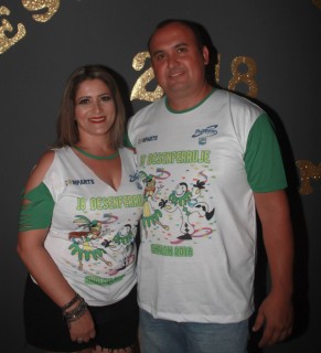 
<a style='margin-left: 5px;' class='btn btn-xs btn-social btn-facebook' href='https://www.facebook.com/sharer/sharer.php?u=https://galeramix.s01.web.getmuller.com.br/imagem/a58/800-800-90/conteudo/site_galerias/58/desenferruje-2018-23.jpg' rel='popup' data-width='500' data-height='400'><i class='fa fa-facebook'></i>Compartilhar <span class='hidden-xs'>no Facebook</span>
</a> 
<a class='btn btn-default btn-xs' target='_blank' href='imagem/a58/800-800-90/conteudo/site_galerias/58/desenferruje-2018-23.jpg'>
<span class='glyphicon glyphicon-cloud-download'></span> Salvar
</a>
