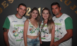 
<a style='margin-left: 5px;' class='btn btn-xs btn-social btn-facebook' href='https://www.facebook.com/sharer/sharer.php?u=https://galeramix.s01.web.getmuller.com.br/imagem/a58/800-800-90/conteudo/site_galerias/58/desenferruje-2018-50.jpg' rel='popup' data-width='500' data-height='400'><i class='fa fa-facebook'></i>Compartilhar <span class='hidden-xs'>no Facebook</span>
</a> 
<a class='btn btn-default btn-xs' target='_blank' href='imagem/a58/800-800-90/conteudo/site_galerias/58/desenferruje-2018-50.jpg'>
<span class='glyphicon glyphicon-cloud-download'></span> Salvar
</a>
