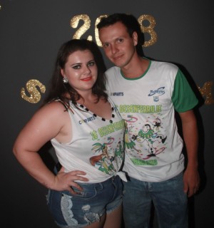 
<a style='margin-left: 5px;' class='btn btn-xs btn-social btn-facebook' href='https://www.facebook.com/sharer/sharer.php?u=https://galeramix.s01.web.getmuller.com.br/imagem/a58/800-800-90/conteudo/site_galerias/58/desenferruje-2018-51.jpg' rel='popup' data-width='500' data-height='400'><i class='fa fa-facebook'></i>Compartilhar <span class='hidden-xs'>no Facebook</span>
</a> 
<a class='btn btn-default btn-xs' target='_blank' href='imagem/a58/800-800-90/conteudo/site_galerias/58/desenferruje-2018-51.jpg'>
<span class='glyphicon glyphicon-cloud-download'></span> Salvar
</a>
