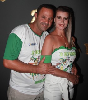 
<a style='margin-left: 5px;' class='btn btn-xs btn-social btn-facebook' href='https://www.facebook.com/sharer/sharer.php?u=https://galeramix.s01.web.getmuller.com.br/imagem/a58/800-800-90/conteudo/site_galerias/58/desenferruje-2018-61.jpg' rel='popup' data-width='500' data-height='400'><i class='fa fa-facebook'></i>Compartilhar <span class='hidden-xs'>no Facebook</span>
</a> 
<a class='btn btn-default btn-xs' target='_blank' href='imagem/a58/800-800-90/conteudo/site_galerias/58/desenferruje-2018-61.jpg'>
<span class='glyphicon glyphicon-cloud-download'></span> Salvar
</a>
