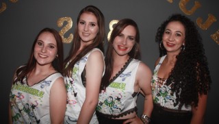 
<a style='margin-left: 5px;' class='btn btn-xs btn-social btn-facebook' href='https://www.facebook.com/sharer/sharer.php?u=https://galeramix.s01.web.getmuller.com.br/imagem/a58/800-800-90/conteudo/site_galerias/58/desenferruje-2018-64.jpg' rel='popup' data-width='500' data-height='400'><i class='fa fa-facebook'></i>Compartilhar <span class='hidden-xs'>no Facebook</span>
</a> 
<a class='btn btn-default btn-xs' target='_blank' href='imagem/a58/800-800-90/conteudo/site_galerias/58/desenferruje-2018-64.jpg'>
<span class='glyphicon glyphicon-cloud-download'></span> Salvar
</a>
