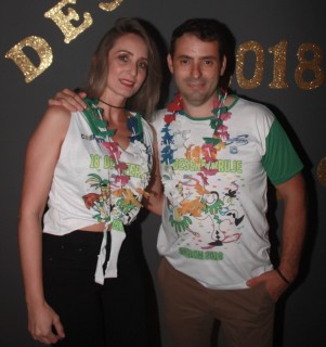 
<a style='margin-left: 5px;' class='btn btn-xs btn-social btn-facebook' href='https://www.facebook.com/sharer/sharer.php?u=https://galeramix.s01.web.getmuller.com.br/imagem/a58/800-800-90/conteudo/site_galerias/58/desenferruje-2018-75.jpg' rel='popup' data-width='500' data-height='400'><i class='fa fa-facebook'></i>Compartilhar <span class='hidden-xs'>no Facebook</span>
</a> 
<a class='btn btn-default btn-xs' target='_blank' href='imagem/a58/800-800-90/conteudo/site_galerias/58/desenferruje-2018-75.jpg'>
<span class='glyphicon glyphicon-cloud-download'></span> Salvar
</a>
