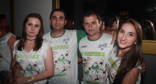 
<a style='margin-left: 5px;' class='btn btn-xs btn-social btn-facebook' href='https://www.facebook.com/sharer/sharer.php?u=https://galeramix.s01.web.getmuller.com.br/imagem/a58/800-800-90/conteudo/site_galerias/58/desenferruje-2018-77.jpg' rel='popup' data-width='500' data-height='400'><i class='fa fa-facebook'></i>Compartilhar <span class='hidden-xs'>no Facebook</span>
</a> 
<a class='btn btn-default btn-xs' target='_blank' href='imagem/a58/800-800-90/conteudo/site_galerias/58/desenferruje-2018-77.jpg'>
<span class='glyphicon glyphicon-cloud-download'></span> Salvar
</a>
