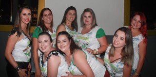 
<a style='margin-left: 5px;' class='btn btn-xs btn-social btn-facebook' href='https://www.facebook.com/sharer/sharer.php?u=https://galeramix.s01.web.getmuller.com.br/imagem/a58/800-800-90/conteudo/site_galerias/58/desenferruje-2018-78.jpg' rel='popup' data-width='500' data-height='400'><i class='fa fa-facebook'></i>Compartilhar <span class='hidden-xs'>no Facebook</span>
</a> 
<a class='btn btn-default btn-xs' target='_blank' href='imagem/a58/800-800-90/conteudo/site_galerias/58/desenferruje-2018-78.jpg'>
<span class='glyphicon glyphicon-cloud-download'></span> Salvar
</a>
