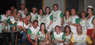 
<a style='margin-left: 5px;' class='btn btn-xs btn-social btn-facebook' href='https://www.facebook.com/sharer/sharer.php?u=https://galeramix.s01.web.getmuller.com.br/imagem/a58/800-800-90/conteudo/site_galerias/58/desenferruje-2018-84.jpg' rel='popup' data-width='500' data-height='400'><i class='fa fa-facebook'></i>Compartilhar <span class='hidden-xs'>no Facebook</span>
</a> 
<a class='btn btn-default btn-xs' target='_blank' href='imagem/a58/800-800-90/conteudo/site_galerias/58/desenferruje-2018-84.jpg'>
<span class='glyphicon glyphicon-cloud-download'></span> Salvar
</a>
