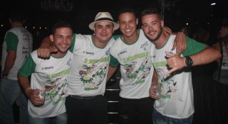 
<a style='margin-left: 5px;' class='btn btn-xs btn-social btn-facebook' href='https://www.facebook.com/sharer/sharer.php?u=https://galeramix.s01.web.getmuller.com.br/imagem/a58/800-800-90/conteudo/site_galerias/58/desenferruje-2018-87.jpg' rel='popup' data-width='500' data-height='400'><i class='fa fa-facebook'></i>Compartilhar <span class='hidden-xs'>no Facebook</span>
</a> 
<a class='btn btn-default btn-xs' target='_blank' href='imagem/a58/800-800-90/conteudo/site_galerias/58/desenferruje-2018-87.jpg'>
<span class='glyphicon glyphicon-cloud-download'></span> Salvar
</a>
