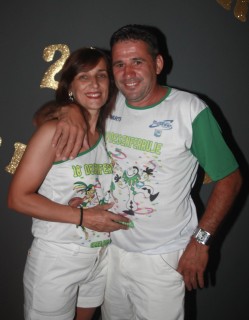 
<a style='margin-left: 5px;' class='btn btn-xs btn-social btn-facebook' href='https://www.facebook.com/sharer/sharer.php?u=https://galeramix.s01.web.getmuller.com.br/imagem/a58/800-800-90/conteudo/site_galerias/58/desenferruje-2018-9.jpg' rel='popup' data-width='500' data-height='400'><i class='fa fa-facebook'></i>Compartilhar <span class='hidden-xs'>no Facebook</span>
</a> 
<a class='btn btn-default btn-xs' target='_blank' href='imagem/a58/800-800-90/conteudo/site_galerias/58/desenferruje-2018-9.jpg'>
<span class='glyphicon glyphicon-cloud-download'></span> Salvar
</a>
