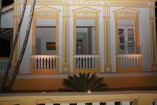 
                        <a style='margin-left: 5px;' class='btn btn-xs btn-social btn-facebook' href='https://www.facebook.com/sharer/sharer.php?u=https://galeramix.s01.web.getmuller.com.br/imagem/a60/800-800-90/conteudo/site_galerias/60/magnatas-the-house-12.jpg' rel='popup' data-width='500' data-height='400'><i class='fa fa-facebook'></i>Compartilhar <span class='hidden-xs'>no Facebook</span>
                    </a> 
                    <a class='btn btn-default btn-xs' target='_blank' href='imagem/a60/800-800-90/conteudo/site_galerias/60/magnatas-the-house-12.jpg'>
                        <span class='glyphicon glyphicon-cloud-download'></span> Salvar
                    </a>
                    