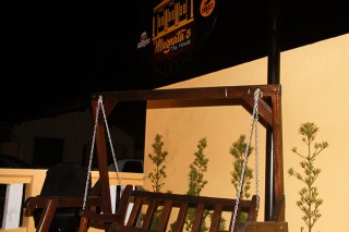 
                <a style='margin-left: 5px;' class='btn btn-xs btn-social btn-facebook' href='https://www.facebook.com/sharer/sharer.php?u=https://galeramix.s01.web.getmuller.com.br/imagem/a60/800-800-90/conteudo/site_galerias/60/magnatas-the-house-14.jpg' rel='popup' data-width='500' data-height='400'><i class='fa fa-facebook'></i>Compartilhar <span class='hidden-xs'>no Facebook</span>
            </a> 
            <a class='btn btn-default btn-xs' target='_blank' href='imagem/a60/800-800-90/conteudo/site_galerias/60/magnatas-the-house-14.jpg'>
                <span class='glyphicon glyphicon-cloud-download'></span> Salvar
            </a>
            