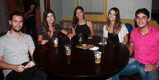 
<a style='margin-left: 5px;' class='btn btn-xs btn-social btn-facebook' href='https://www.facebook.com/sharer/sharer.php?u=https://galeramix.s01.web.getmuller.com.br/imagem/a60/800-800-90/conteudo/site_galerias/60/magnatas-the-house-22.jpg' rel='popup' data-width='500' data-height='400'><i class='fa fa-facebook'></i>Compartilhar <span class='hidden-xs'>no Facebook</span>
</a> 
<a class='btn btn-default btn-xs' target='_blank' href='imagem/a60/800-800-90/conteudo/site_galerias/60/magnatas-the-house-22.jpg'>
<span class='glyphicon glyphicon-cloud-download'></span> Salvar
</a>
