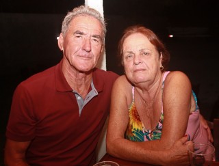 
<a style='margin-left: 5px;' class='btn btn-xs btn-social btn-facebook' href='https://www.facebook.com/sharer/sharer.php?u=https://galeramix.s01.web.getmuller.com.br/imagem/a60/800-800-90/conteudo/site_galerias/60/magnatas-the-house-25.jpg' rel='popup' data-width='500' data-height='400'><i class='fa fa-facebook'></i>Compartilhar <span class='hidden-xs'>no Facebook</span>
</a> 
<a class='btn btn-default btn-xs' target='_blank' href='imagem/a60/800-800-90/conteudo/site_galerias/60/magnatas-the-house-25.jpg'>
<span class='glyphicon glyphicon-cloud-download'></span> Salvar
</a>
