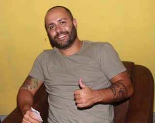 
<a style='margin-left: 5px;' class='btn btn-xs btn-social btn-facebook' href='https://www.facebook.com/sharer/sharer.php?u=https://galeramix.s01.web.getmuller.com.br/imagem/a60/800-800-90/conteudo/site_galerias/60/magnatas-the-house-36.jpg' rel='popup' data-width='500' data-height='400'><i class='fa fa-facebook'></i>Compartilhar <span class='hidden-xs'>no Facebook</span>
</a> 
<a class='btn btn-default btn-xs' target='_blank' href='imagem/a60/800-800-90/conteudo/site_galerias/60/magnatas-the-house-36.jpg'>
<span class='glyphicon glyphicon-cloud-download'></span> Salvar
</a>
