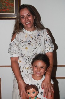 
<a style='margin-left: 5px;' class='btn btn-xs btn-social btn-facebook' href='https://www.facebook.com/sharer/sharer.php?u=https://galeramix.s01.web.getmuller.com.br/imagem/a60/800-800-90/conteudo/site_galerias/60/magnatas-the-house-40.jpg' rel='popup' data-width='500' data-height='400'><i class='fa fa-facebook'></i>Compartilhar <span class='hidden-xs'>no Facebook</span>
</a> 
<a class='btn btn-default btn-xs' target='_blank' href='imagem/a60/800-800-90/conteudo/site_galerias/60/magnatas-the-house-40.jpg'>
<span class='glyphicon glyphicon-cloud-download'></span> Salvar
</a>
