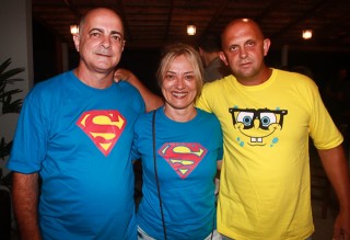 
<a style='margin-left: 5px;' class='btn btn-xs btn-social btn-facebook' href='https://www.facebook.com/sharer/sharer.php?u=https://galeramix.s01.web.getmuller.com.br/imagem/a60/800-800-90/conteudo/site_galerias/60/magnatas-the-house-46.jpg' rel='popup' data-width='500' data-height='400'><i class='fa fa-facebook'></i>Compartilhar <span class='hidden-xs'>no Facebook</span>
</a> 
<a class='btn btn-default btn-xs' target='_blank' href='imagem/a60/800-800-90/conteudo/site_galerias/60/magnatas-the-house-46.jpg'>
<span class='glyphicon glyphicon-cloud-download'></span> Salvar
</a>
