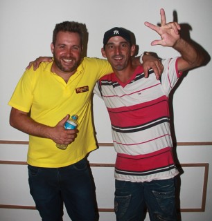 
<a style='margin-left: 5px;' class='btn btn-xs btn-social btn-facebook' href='https://www.facebook.com/sharer/sharer.php?u=https://galeramix.s01.web.getmuller.com.br/imagem/a60/800-800-90/conteudo/site_galerias/60/magnatas-the-house-60.jpg' rel='popup' data-width='500' data-height='400'><i class='fa fa-facebook'></i>Compartilhar <span class='hidden-xs'>no Facebook</span>
</a> 
<a class='btn btn-default btn-xs' target='_blank' href='imagem/a60/800-800-90/conteudo/site_galerias/60/magnatas-the-house-60.jpg'>
<span class='glyphicon glyphicon-cloud-download'></span> Salvar
</a>
