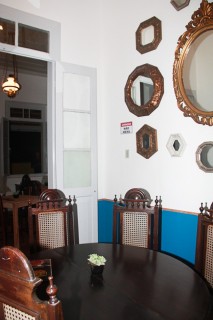 
<a style='margin-left: 5px;' class='btn btn-xs btn-social btn-facebook' href='https://www.facebook.com/sharer/sharer.php?u=https://galeramix.s01.web.getmuller.com.br/imagem/a60/800-800-90/conteudo/site_galerias/60/magnatas-the-house-9.jpg' rel='popup' data-width='500' data-height='400'><i class='fa fa-facebook'></i>Compartilhar <span class='hidden-xs'>no Facebook</span>
</a> 
<a class='btn btn-default btn-xs' target='_blank' href='imagem/a60/800-800-90/conteudo/site_galerias/60/magnatas-the-house-9.jpg'>
<span class='glyphicon glyphicon-cloud-download'></span> Salvar
</a>
