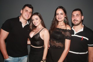 
                                    <a style='margin-left: 5px;' class='btn btn-xs btn-social btn-facebook' href='https://www.facebook.com/sharer/sharer.php?u=https://galeramix.s01.web.getmuller.com.br/imagem/a61/800-800-90/conteudo/site_galerias/61/canja-dos-amigos-2018-live-tijucas-1.jpg' rel='popup' data-width='500' data-height='400'><i class='fa fa-facebook'></i>Compartilhar <span class='hidden-xs'>no Facebook</span>
                                </a> 
                                <a class='btn btn-default btn-xs' target='_blank' href='imagem/a61/800-800-90/conteudo/site_galerias/61/canja-dos-amigos-2018-live-tijucas-1.jpg'>
                                    <span class='glyphicon glyphicon-cloud-download'></span> Salvar
                                </a>
                                