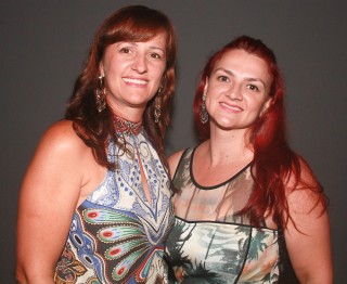 
                                <a style='margin-left: 5px;' class='btn btn-xs btn-social btn-facebook' href='https://www.facebook.com/sharer/sharer.php?u=https://galeramix.s01.web.getmuller.com.br/imagem/a61/800-800-90/conteudo/site_galerias/61/canja-dos-amigos-2018-live-tijucas-10.jpg' rel='popup' data-width='500' data-height='400'><i class='fa fa-facebook'></i>Compartilhar <span class='hidden-xs'>no Facebook</span>
                            </a> 
                            <a class='btn btn-default btn-xs' target='_blank' href='imagem/a61/800-800-90/conteudo/site_galerias/61/canja-dos-amigos-2018-live-tijucas-10.jpg'>
                                <span class='glyphicon glyphicon-cloud-download'></span> Salvar
                            </a>
                            