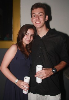 
                            <a style='margin-left: 5px;' class='btn btn-xs btn-social btn-facebook' href='https://www.facebook.com/sharer/sharer.php?u=https://galeramix.s01.web.getmuller.com.br/imagem/a61/800-800-90/conteudo/site_galerias/61/canja-dos-amigos-2018-live-tijucas-11.jpg' rel='popup' data-width='500' data-height='400'><i class='fa fa-facebook'></i>Compartilhar <span class='hidden-xs'>no Facebook</span>
                        </a> 
                        <a class='btn btn-default btn-xs' target='_blank' href='imagem/a61/800-800-90/conteudo/site_galerias/61/canja-dos-amigos-2018-live-tijucas-11.jpg'>
                            <span class='glyphicon glyphicon-cloud-download'></span> Salvar
                        </a>
                        