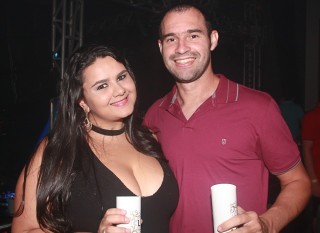 
<a style='margin-left: 5px;' class='btn btn-xs btn-social btn-facebook' href='https://www.facebook.com/sharer/sharer.php?u=https://galeramix.s01.web.getmuller.com.br/imagem/a61/800-800-90/conteudo/site_galerias/61/canja-dos-amigos-2018-live-tijucas-18.jpg' rel='popup' data-width='500' data-height='400'><i class='fa fa-facebook'></i>Compartilhar <span class='hidden-xs'>no Facebook</span>
</a> 
<a class='btn btn-default btn-xs' target='_blank' href='imagem/a61/800-800-90/conteudo/site_galerias/61/canja-dos-amigos-2018-live-tijucas-18.jpg'>
<span class='glyphicon glyphicon-cloud-download'></span> Salvar
</a>
