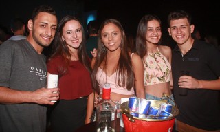 
<a style='margin-left: 5px;' class='btn btn-xs btn-social btn-facebook' href='https://www.facebook.com/sharer/sharer.php?u=https://galeramix.s01.web.getmuller.com.br/imagem/a61/800-800-90/conteudo/site_galerias/61/canja-dos-amigos-2018-live-tijucas-40.jpg' rel='popup' data-width='500' data-height='400'><i class='fa fa-facebook'></i>Compartilhar <span class='hidden-xs'>no Facebook</span>
</a> 
<a class='btn btn-default btn-xs' target='_blank' href='imagem/a61/800-800-90/conteudo/site_galerias/61/canja-dos-amigos-2018-live-tijucas-40.jpg'>
<span class='glyphicon glyphicon-cloud-download'></span> Salvar
</a>
