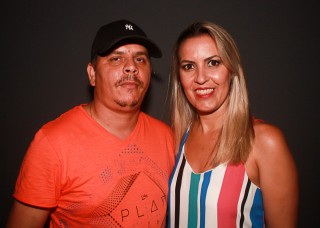 
<a style='margin-left: 5px;' class='btn btn-xs btn-social btn-facebook' href='https://www.facebook.com/sharer/sharer.php?u=https://galeramix.s01.web.getmuller.com.br/imagem/a61/800-800-90/conteudo/site_galerias/61/canja-dos-amigos-2018-live-tijucas-59.jpg' rel='popup' data-width='500' data-height='400'><i class='fa fa-facebook'></i>Compartilhar <span class='hidden-xs'>no Facebook</span>
</a> 
<a class='btn btn-default btn-xs' target='_blank' href='imagem/a61/800-800-90/conteudo/site_galerias/61/canja-dos-amigos-2018-live-tijucas-59.jpg'>
<span class='glyphicon glyphicon-cloud-download'></span> Salvar
</a>
