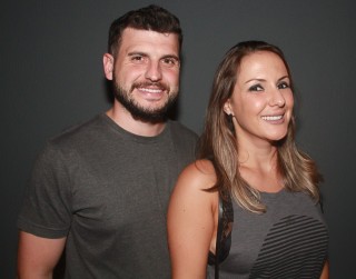 
<a style='margin-left: 5px;' class='btn btn-xs btn-social btn-facebook' href='https://www.facebook.com/sharer/sharer.php?u=https://galeramix.s01.web.getmuller.com.br/imagem/a61/800-800-90/conteudo/site_galerias/61/canja-dos-amigos-2018-live-tijucas-6.jpg' rel='popup' data-width='500' data-height='400'><i class='fa fa-facebook'></i>Compartilhar <span class='hidden-xs'>no Facebook</span>
</a> 
<a class='btn btn-default btn-xs' target='_blank' href='imagem/a61/800-800-90/conteudo/site_galerias/61/canja-dos-amigos-2018-live-tijucas-6.jpg'>
<span class='glyphicon glyphicon-cloud-download'></span> Salvar
</a>
