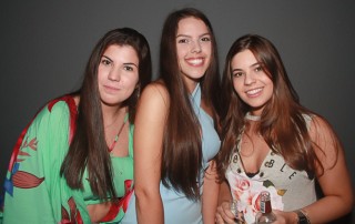 
<a style='margin-left: 5px;' class='btn btn-xs btn-social btn-facebook' href='https://www.facebook.com/sharer/sharer.php?u=https://galeramix.s01.web.getmuller.com.br/imagem/a61/800-800-90/conteudo/site_galerias/61/canja-dos-amigos-2018-live-tijucas-7.jpg' rel='popup' data-width='500' data-height='400'><i class='fa fa-facebook'></i>Compartilhar <span class='hidden-xs'>no Facebook</span>
</a> 
<a class='btn btn-default btn-xs' target='_blank' href='imagem/a61/800-800-90/conteudo/site_galerias/61/canja-dos-amigos-2018-live-tijucas-7.jpg'>
<span class='glyphicon glyphicon-cloud-download'></span> Salvar
</a>
