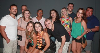 
<a style='margin-left: 5px;' class='btn btn-xs btn-social btn-facebook' href='https://www.facebook.com/sharer/sharer.php?u=https://galeramix.s01.web.getmuller.com.br/imagem/a61/800-800-90/conteudo/site_galerias/61/canja-dos-amigos-2018-live-tijucas-74.jpg' rel='popup' data-width='500' data-height='400'><i class='fa fa-facebook'></i>Compartilhar <span class='hidden-xs'>no Facebook</span>
</a> 
<a class='btn btn-default btn-xs' target='_blank' href='imagem/a61/800-800-90/conteudo/site_galerias/61/canja-dos-amigos-2018-live-tijucas-74.jpg'>
<span class='glyphicon glyphicon-cloud-download'></span> Salvar
</a>
