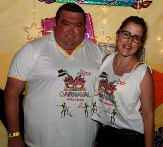 
<a style='margin-left: 5px;' class='btn btn-xs btn-social btn-facebook' href='https://www.facebook.com/sharer/sharer.php?u=https://galeramix.s01.web.getmuller.com.br/imagem/a63/800-800-90/conteudo/site_galerias/63/baile-de-carnaval-para-casais-ctg-fogao-de-lenha-tijucas-115.jpg' rel='popup' data-width='500' data-height='400'><i class='fa fa-facebook'></i>Compartilhar <span class='hidden-xs'>no Facebook</span>
</a> 
<a class='btn btn-default btn-xs' target='_blank' href='imagem/a63/800-800-90/conteudo/site_galerias/63/baile-de-carnaval-para-casais-ctg-fogao-de-lenha-tijucas-115.jpg'>
<span class='glyphicon glyphicon-cloud-download'></span> Salvar
</a>
