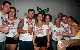 
<a style='margin-left: 5px;' class='btn btn-xs btn-social btn-facebook' href='https://www.facebook.com/sharer/sharer.php?u=https://galeramix.s01.web.getmuller.com.br/imagem/a63/800-800-90/conteudo/site_galerias/63/baile-de-carnaval-para-casais-ctg-fogao-de-lenha-tijucas-127.jpg' rel='popup' data-width='500' data-height='400'><i class='fa fa-facebook'></i>Compartilhar <span class='hidden-xs'>no Facebook</span>
</a> 
<a class='btn btn-default btn-xs' target='_blank' href='imagem/a63/800-800-90/conteudo/site_galerias/63/baile-de-carnaval-para-casais-ctg-fogao-de-lenha-tijucas-127.jpg'>
<span class='glyphicon glyphicon-cloud-download'></span> Salvar
</a>
