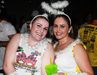 
<a style='margin-left: 5px;' class='btn btn-xs btn-social btn-facebook' href='https://www.facebook.com/sharer/sharer.php?u=https://galeramix.s01.web.getmuller.com.br/imagem/a63/800-800-90/conteudo/site_galerias/63/baile-de-carnaval-para-casais-ctg-fogao-de-lenha-tijucas-138.jpg' rel='popup' data-width='500' data-height='400'><i class='fa fa-facebook'></i>Compartilhar <span class='hidden-xs'>no Facebook</span>
</a> 
<a class='btn btn-default btn-xs' target='_blank' href='imagem/a63/800-800-90/conteudo/site_galerias/63/baile-de-carnaval-para-casais-ctg-fogao-de-lenha-tijucas-138.jpg'>
<span class='glyphicon glyphicon-cloud-download'></span> Salvar
</a>
