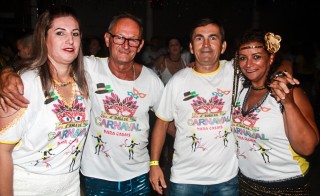 
<a style='margin-left: 5px;' class='btn btn-xs btn-social btn-facebook' href='https://www.facebook.com/sharer/sharer.php?u=https://galeramix.s01.web.getmuller.com.br/imagem/a63/800-800-90/conteudo/site_galerias/63/baile-de-carnaval-para-casais-ctg-fogao-de-lenha-tijucas-144.jpg' rel='popup' data-width='500' data-height='400'><i class='fa fa-facebook'></i>Compartilhar <span class='hidden-xs'>no Facebook</span>
</a> 
<a class='btn btn-default btn-xs' target='_blank' href='imagem/a63/800-800-90/conteudo/site_galerias/63/baile-de-carnaval-para-casais-ctg-fogao-de-lenha-tijucas-144.jpg'>
<span class='glyphicon glyphicon-cloud-download'></span> Salvar
</a>
